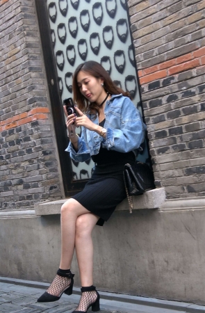 性感高跟鞋牛仔外套女神级美女