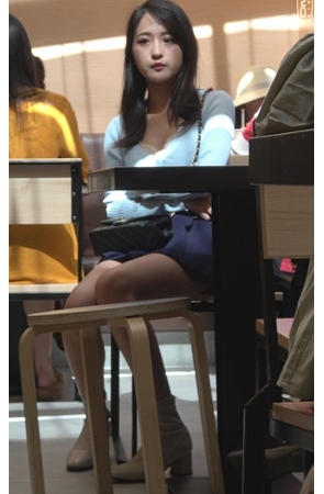 漂亮的美女小姐姐[927M/MP4]