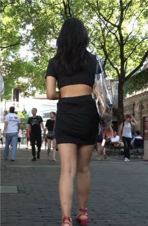 4K 完美身材高颜值紧身裙街拍美女美腿  [1.66 GB]