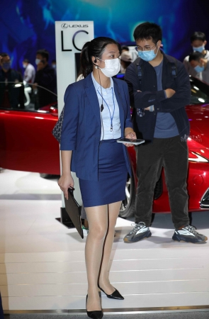 蓝色职业装肉 丝高 跟汽车销 shou