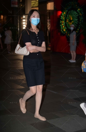 夜拍丝腿平底鞋小姐姐