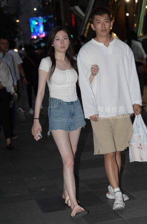 23526-12=48√白皙美腿的素人，正点啊～ 12P