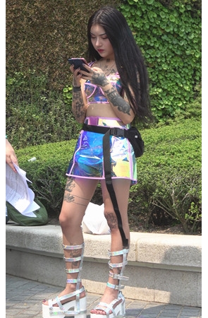 性感的纹身小姐姐