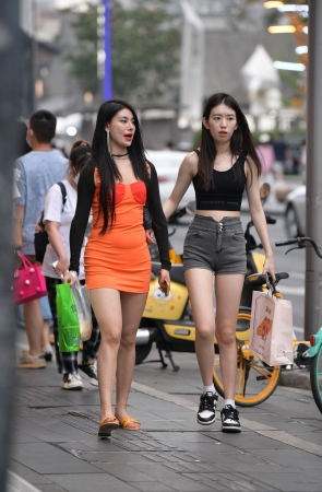 2268-25+56笔直大白腿，爱了～