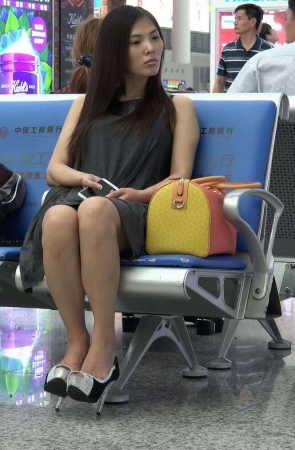 4K – 性感恨天高美女 [1.96 GB/MP4]