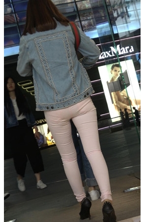 两组紧身裤粉裤和牛仔美眉[982M/MP4]