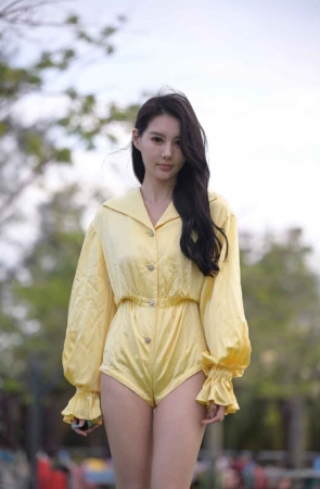 精选街拍作品 NO.1838 不吃鸡蛋街拍作品 – 我不是你的“皇后”[499P/819MB]