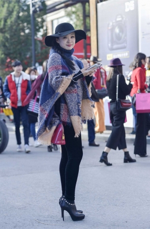 美腿高跟鞋靓丽美女（2016年10月30日10p）