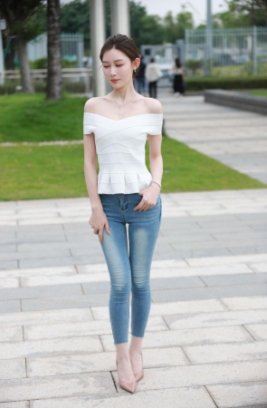 美丽动人的网红-敏敏