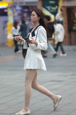 肉丝街拍少妇-18P