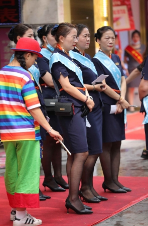 【街拍心灵】街拍肉丝美腿小姐姐