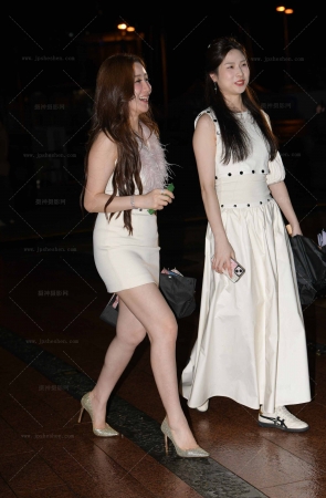 24422-22=92√大白腿的娇萋 16P