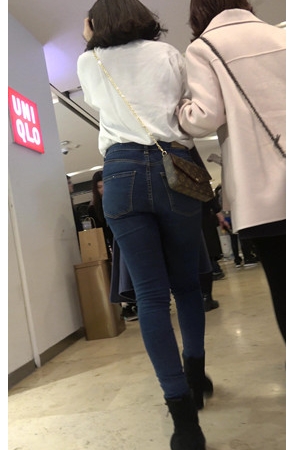 街拍三组牛仔裤MM