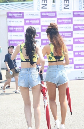 长腿美屯的韩国车模姐姐3A185[75P-305M]