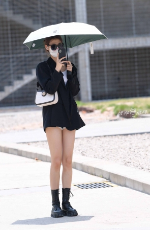 22429-3+63阳光下的美腿 17P