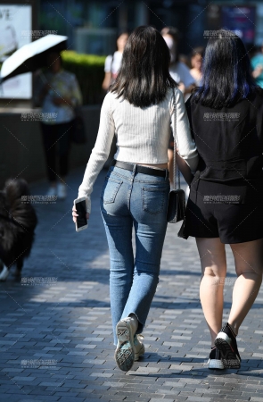 第1530篇摇曳牛仔美女