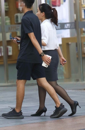 【珏一笑而过】诱惑黑 丝高跟OL