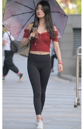 黑色紧身裤小姐姐【套图+视频】