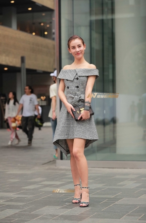 B83、这个笑容让我相机都端不稳了