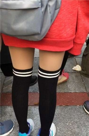 日系可爱长筒裤袜学生妹