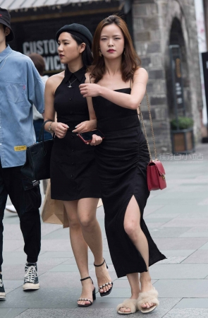 抹胸装、开叉裙小姐姐