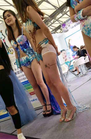 性感大长腿麻豆美女