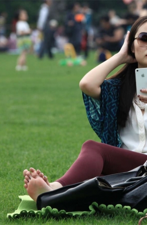 No61 白肤墨镜女孩的超级二趾长