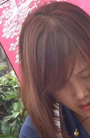 白鞋丝袜妹子很给力 [484 MB/MP4]