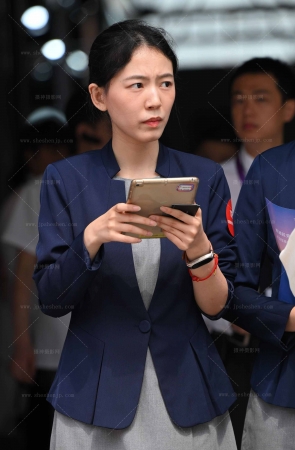 【摄神作品】2567-9=46√馆外 10P