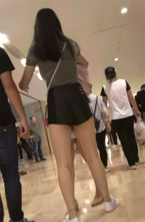 丰臀性感紧身高腰热裤熟女姐姐