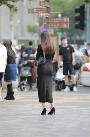 性感黑色系包臀裙