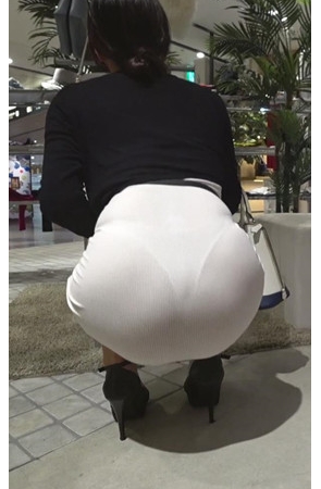 高腰紧身包臀白裙美眉