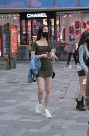 藏青色包臀小短裙