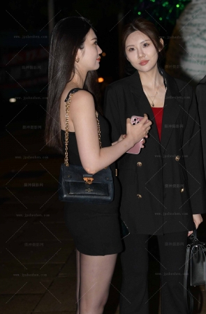 24422-23=46√想找个爱穿黑丝的女盆友 15P