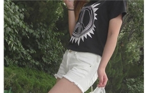 4k-打包快餐回去吃的美腿玉足眼镜美眉