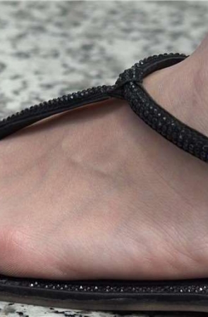 4K – 美艳动人小姐姐的一双鲜嫩玉足