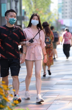 2092-9+45/热裤肉腿