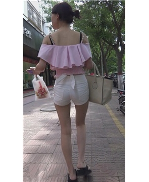 街拍超短热裤粉色吊带衫小清新妹纸 [583 MB]