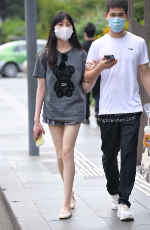 2267-24+85这双腿好～好白啊 19P