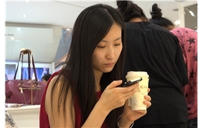 4K – 红裙女神 [1.64 GB/MP4]