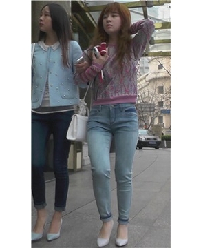 紧身蓝牛高跟苗条妹子超级甜美可爱 [3.16 GB]