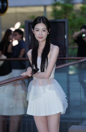 甜美白色套装裙 [112P-1.72GB]