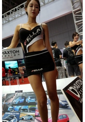 4K – 短裙丰满靓模姐姐 [746 MB/MP4]