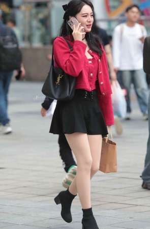 街拍肉丝少妇-13P