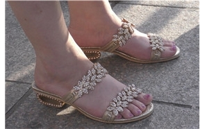 4k-诱人玉足丰满少妇