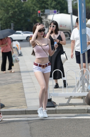 23623-12=65/紧致热裤美腿小仙女～