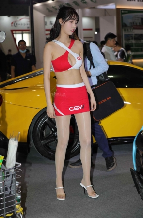 【街拍心灵】亮肉丝大街拍长腿小姐姐哇塞