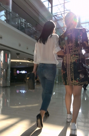 超性感白衬衫紧身牛仔裤女神姐姐