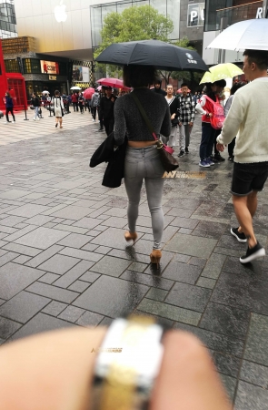 美臀  紧身仔裤  恨天高女郞