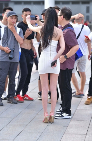 包臀白裙，细凉高玉zu美女